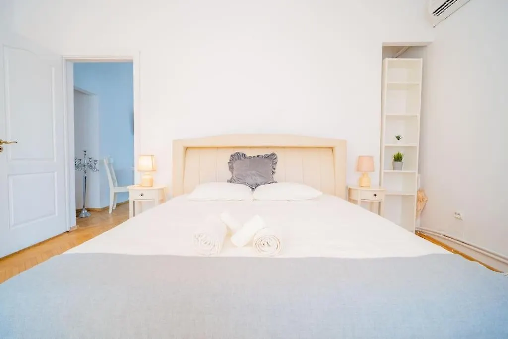 Apartment Stylishly Restored 1Br With Victorian Influence Bucharest
