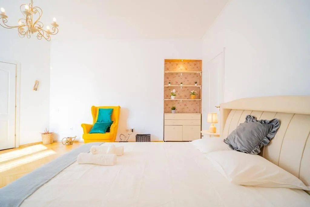 Stylishly Restored 1Br With Victorian Influence Bucharest 0*,  Romania