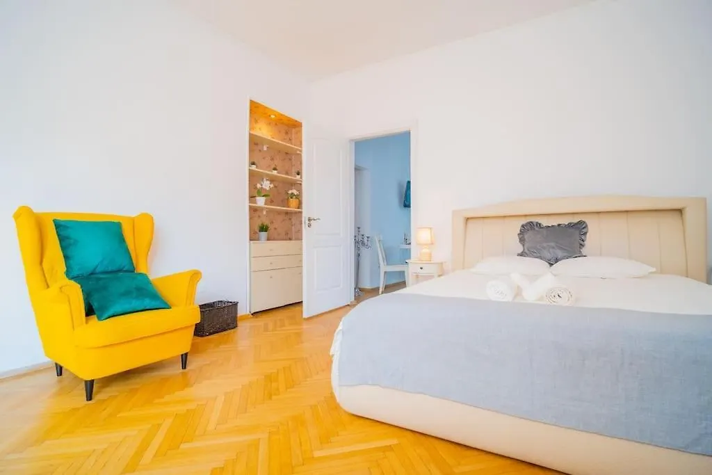 Apartment Stylishly Restored 1Br With Victorian Influence Bucharest